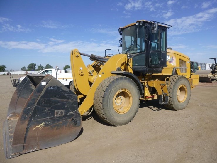 2022-caterpillar-930m-image-2