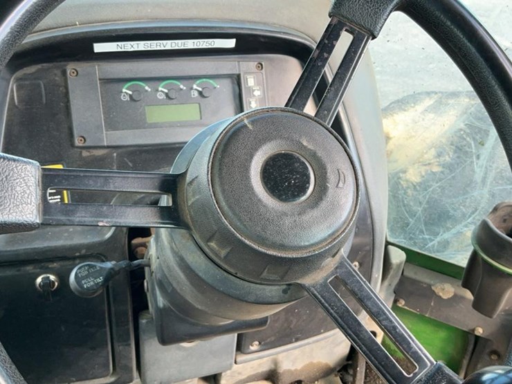 2012-deere-848h-image-89