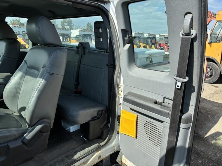 2011-ford-f250-image-13