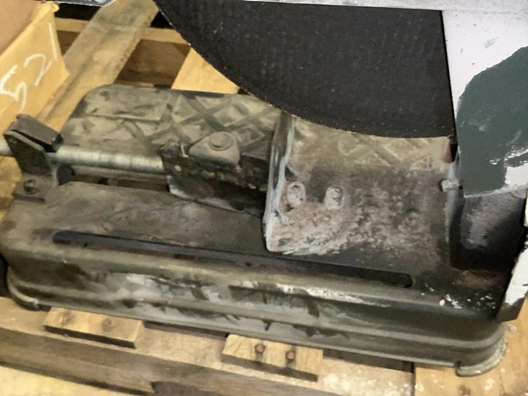 #521-•-porter-cable-metal-cutting-saw-and-blades-image-7