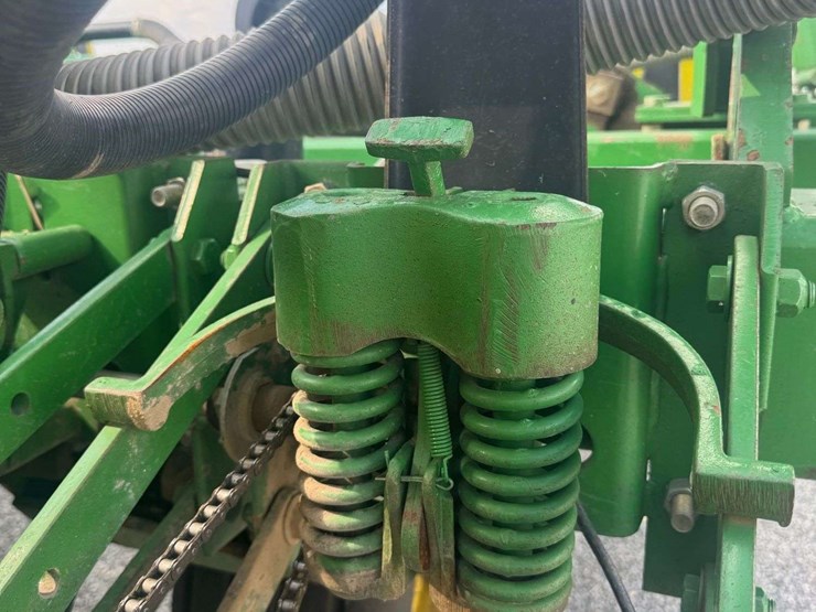 1999-john-deere-1780-image-34