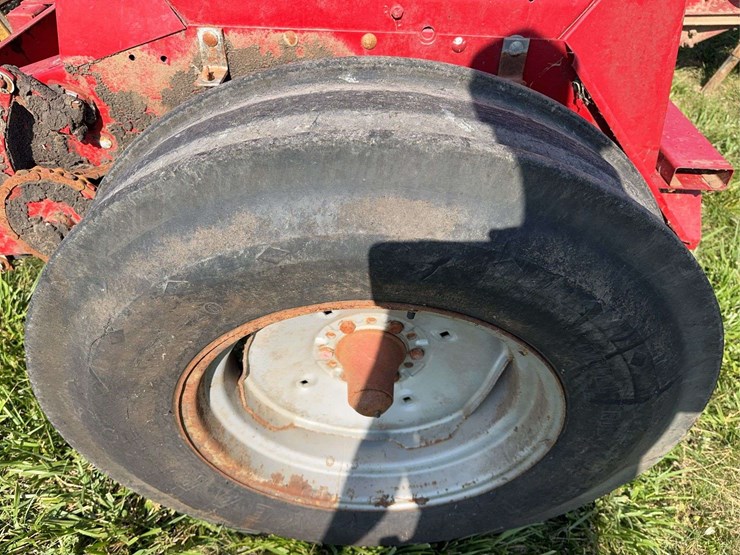 case-ih-5300-image-8