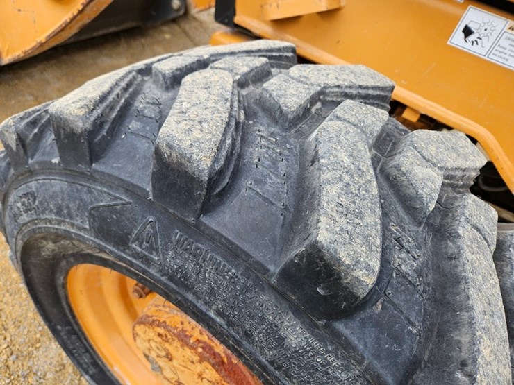 #27-•-case-570d-tractor/loader/scraper-image-42