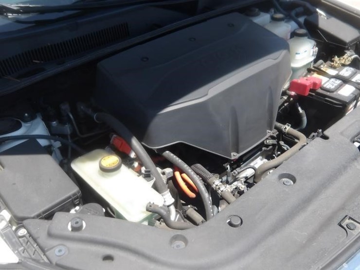 2012-toyota-rav4-image-8