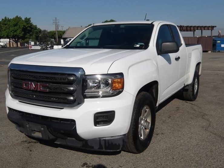 2016-gmc-canyon-image-1