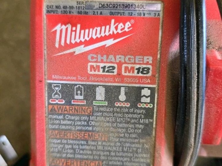#115-•-milwaukee-grease-gun-image-12
