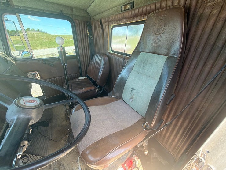 1991-kenworth-t800-image-12