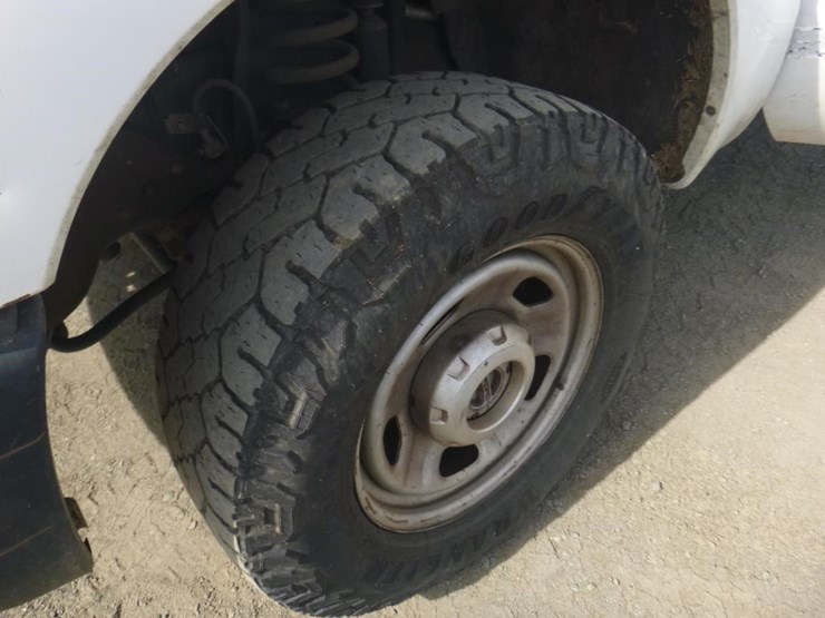 2011-ford-f350-image-12