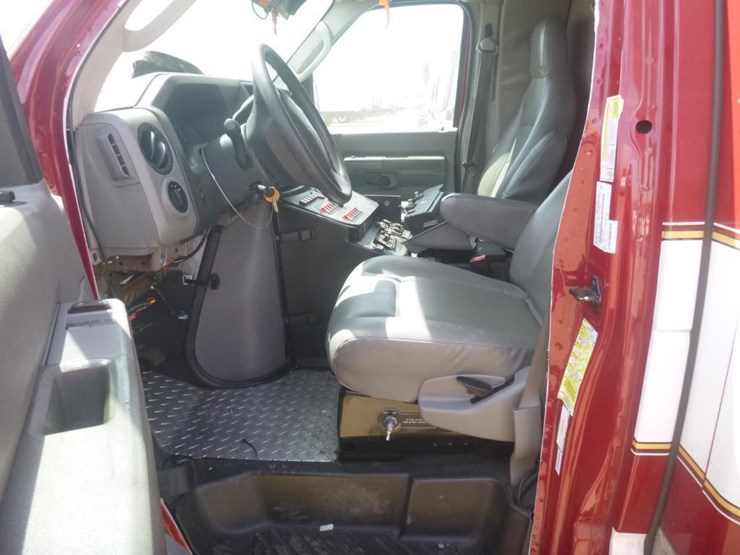2019-ford-e350-image-9