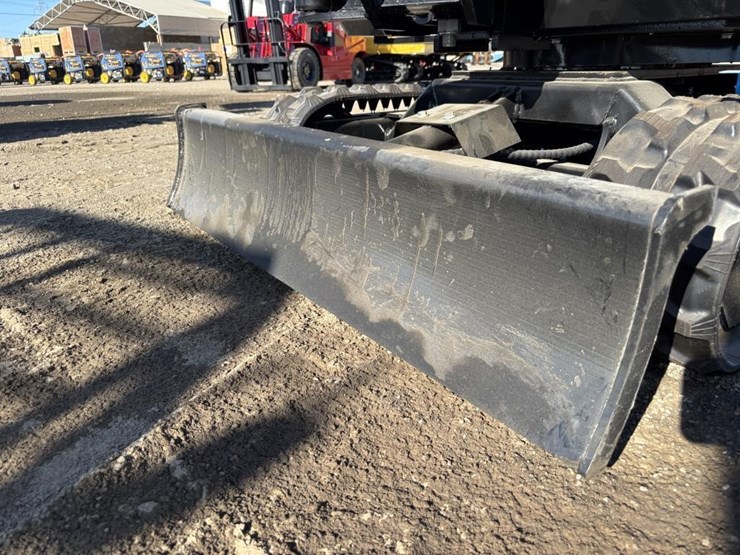 2026-tpm-18hh-hydraulic-excavator-image-7