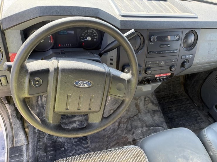 2011-ford-f550-image-20