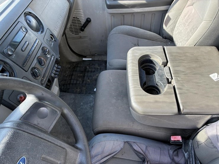 2009-ford-f550-image-21