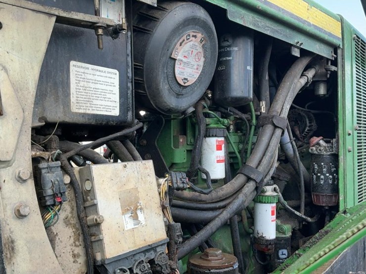 2012-deere-848h-image-13