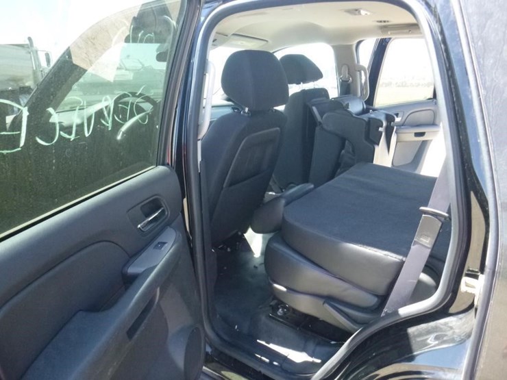 2013-chevrolet-tahoe-image-7