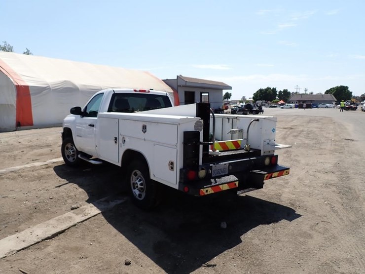 2012-chevrolet-silverado-2500-image-4