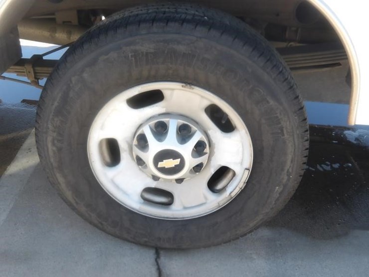 2013-chevrolet-silverado-2500-image-5