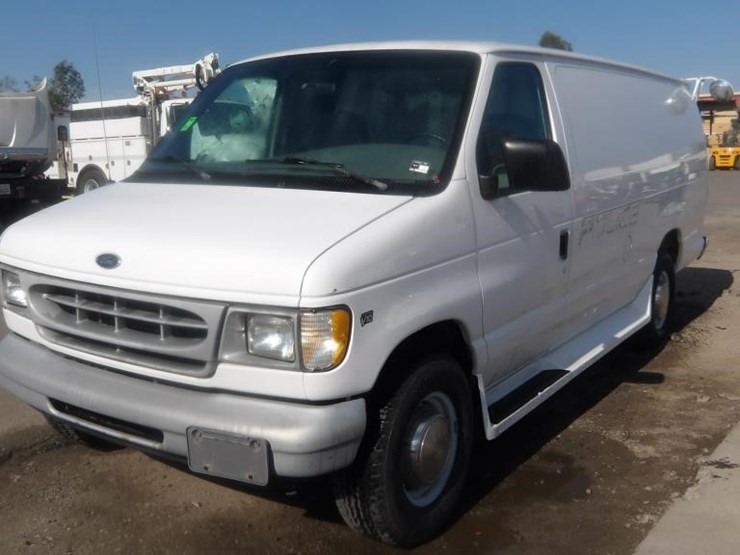 2000-ford-e350-image-1
