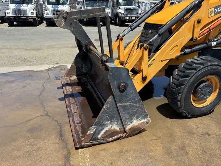 2008-jcb-3cx-image-5