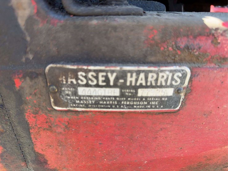 massey-harris-444-image-29