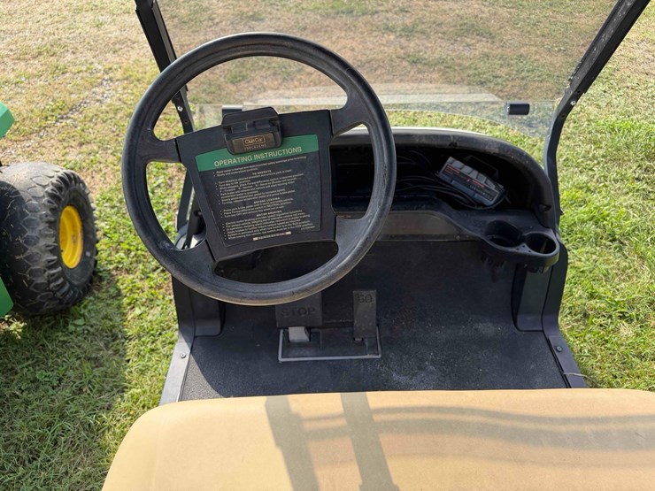 club-car-precedent-6-seater-golf-cart-*new-batteries*-image-14