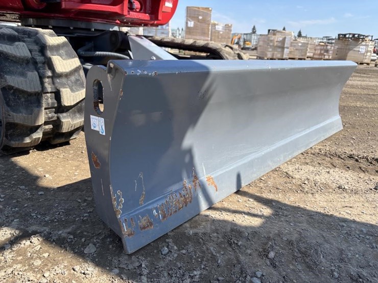 2022-takeuchi-tb235-2-image-10