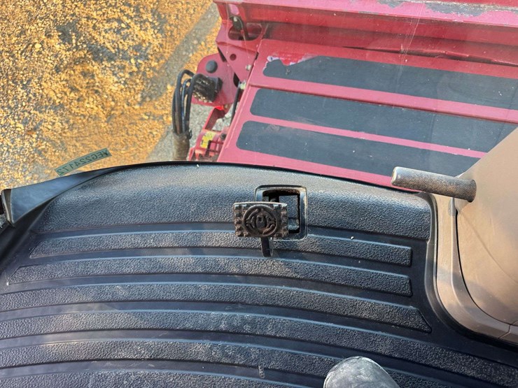 2014-case-ih-9230-image-27