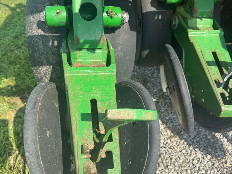 1999-john-deere-1780-image-13