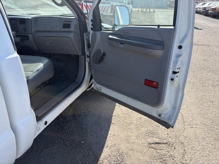 2001-ford-f250-image-11