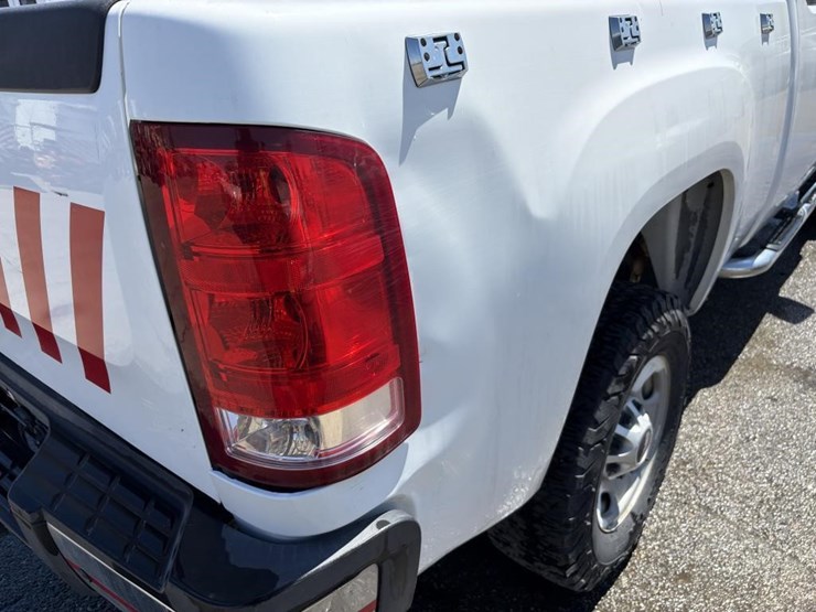 2012-gmc-sierra-2500hd-image-12