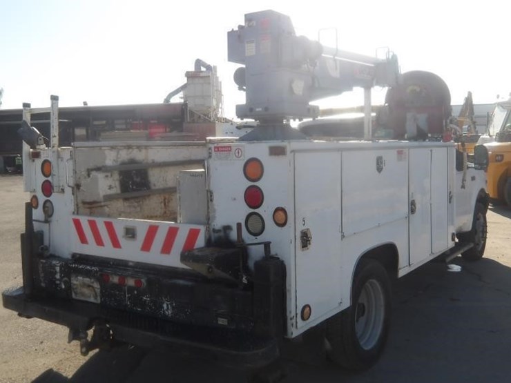 2003-ford-f550-image-3