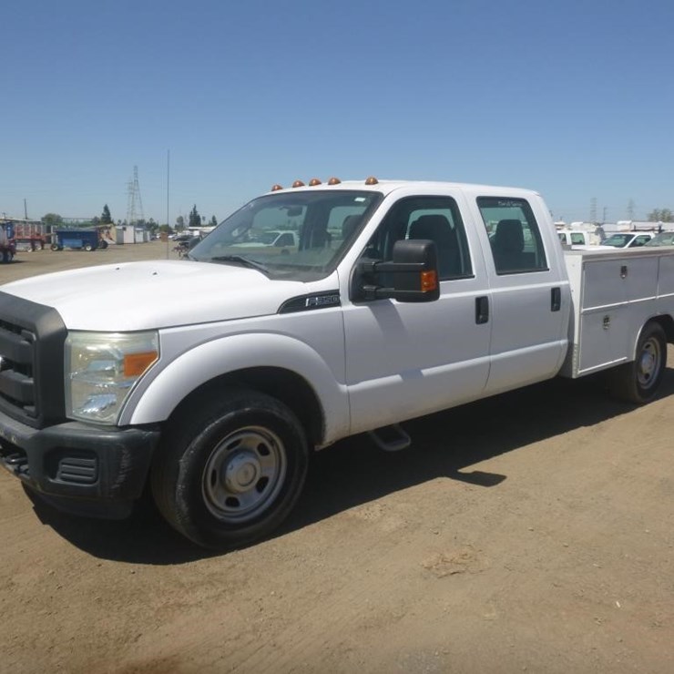 2011 FORD F350
