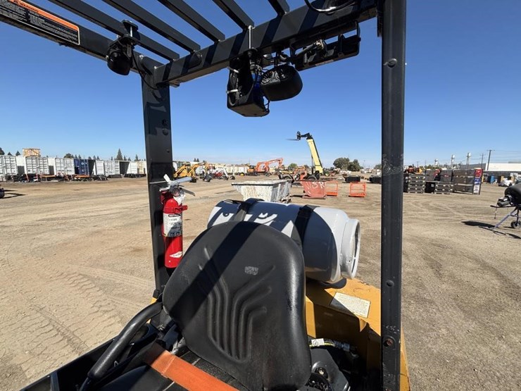 2020-caterpillar-2c6000-image-26