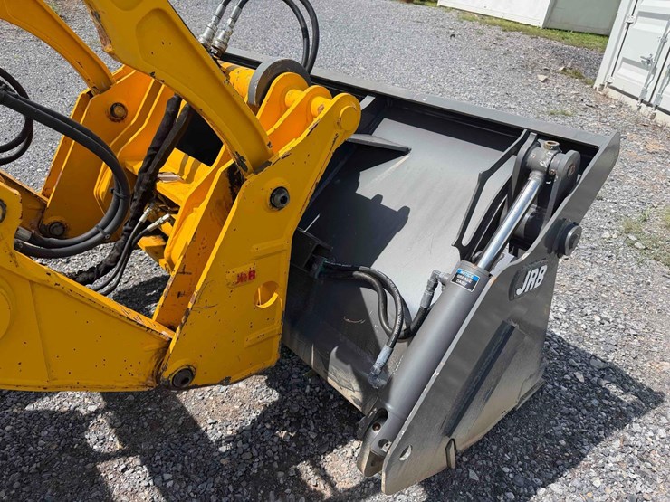 2021-case-580sn-wt-image-8