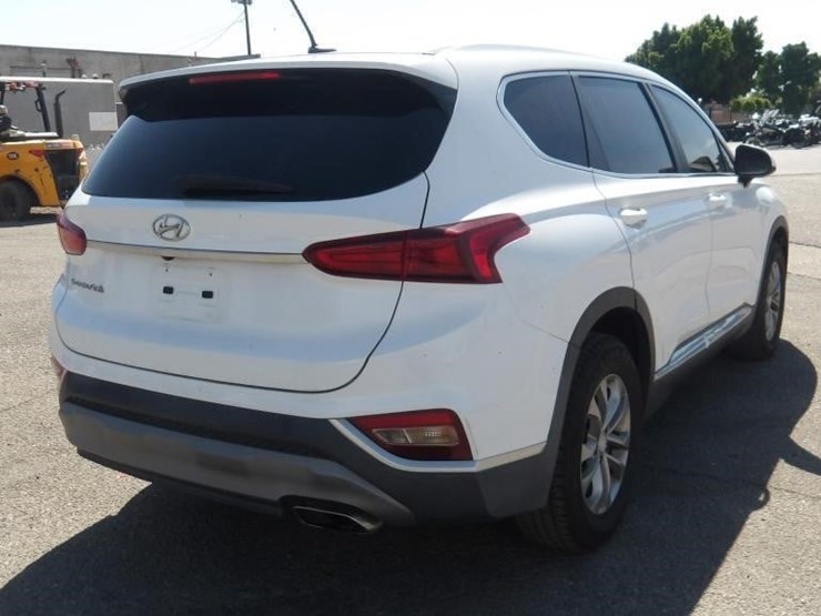 2020-hyundai-santa-fe-image-3