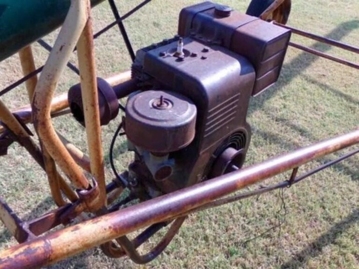 32'-speed-king-grain-auger,-gas-motor,-as-is-image-3