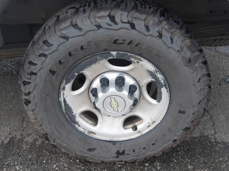 2010-chevrolet-silverado-2500-image-6