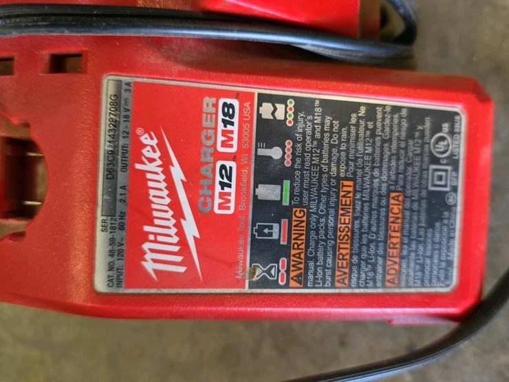 #113-•-milwaukee-grease-gun-image-11