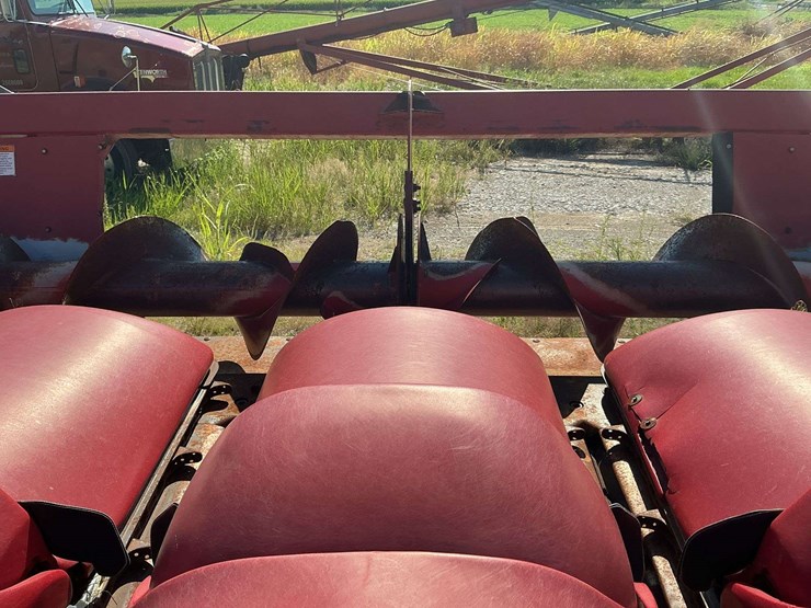 case-ih-2212-image-11