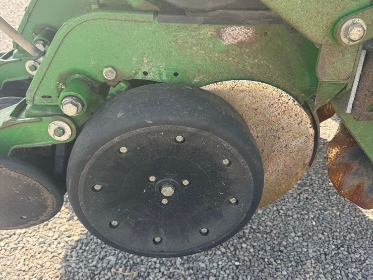1999-john-deere-1780-image-32