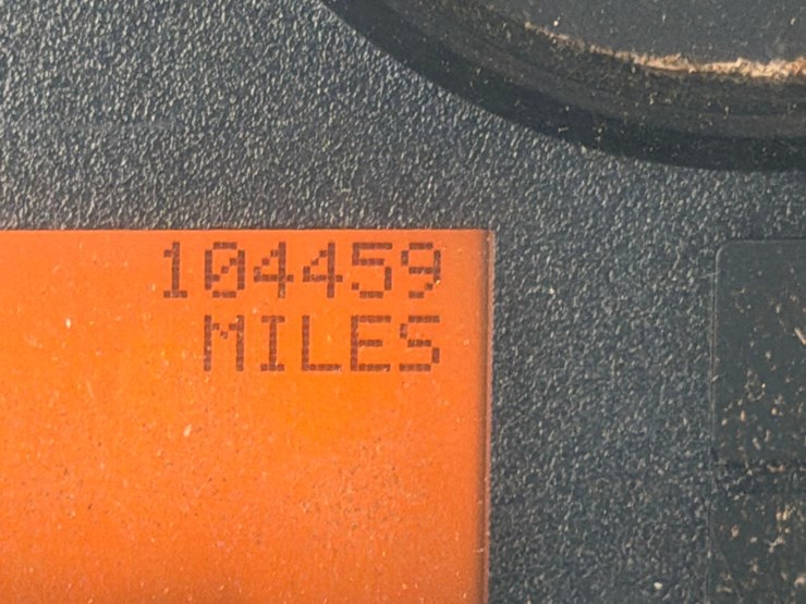 2013-international-4300m7-chipper-truck-image-21