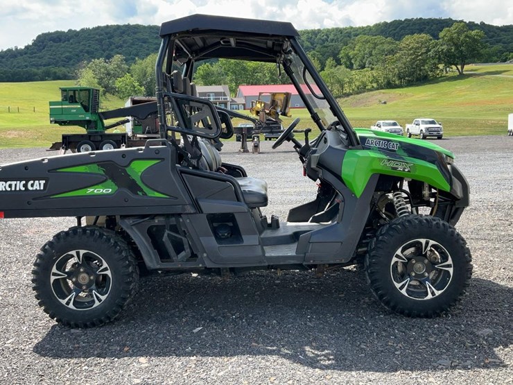 2016-arctic-cat-700-image-6