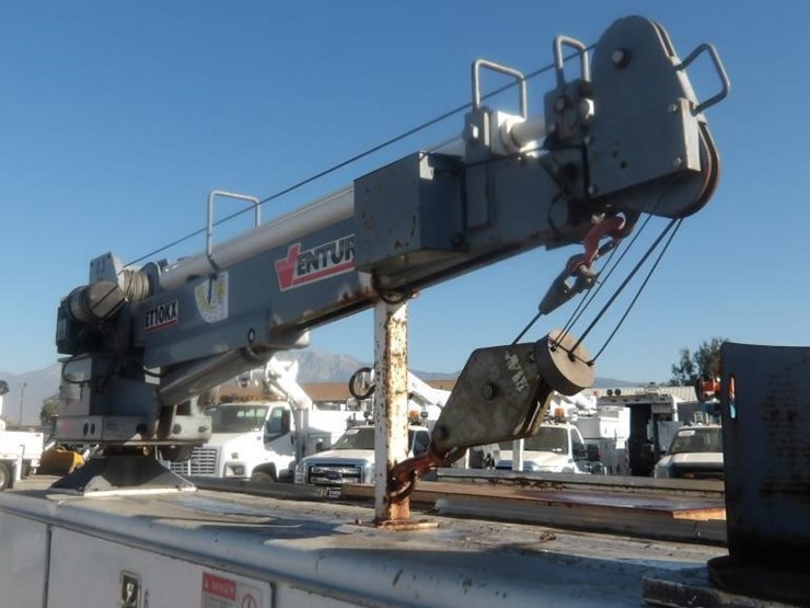 2003-ford-f550-image-19