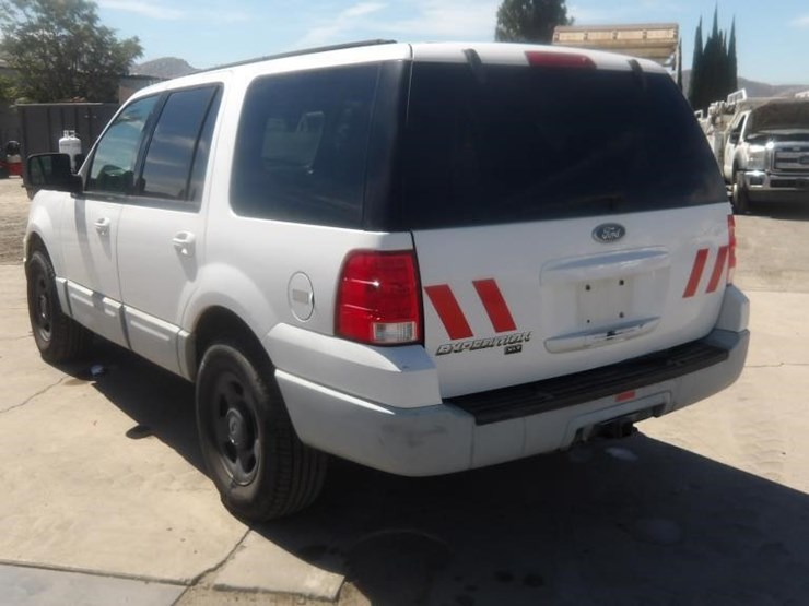 2003-ford-expedition-xlt-image-4