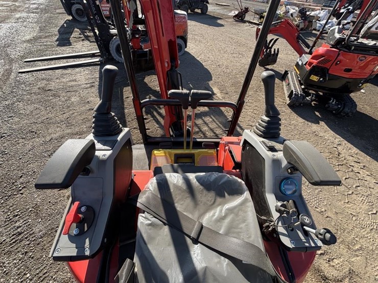 2026-tpm-18hh-hydraulic-excavator-image-16