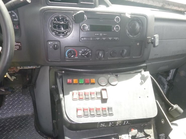 2019-ford-e350-image-11