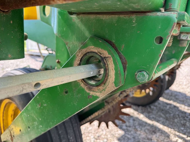 john-deere-7200-image-29