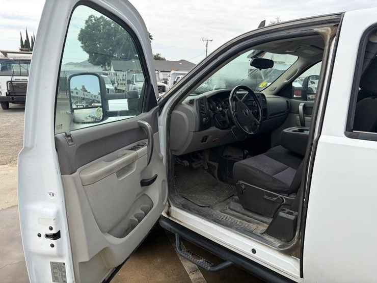 2012-gmc-sierra-2500-image-14