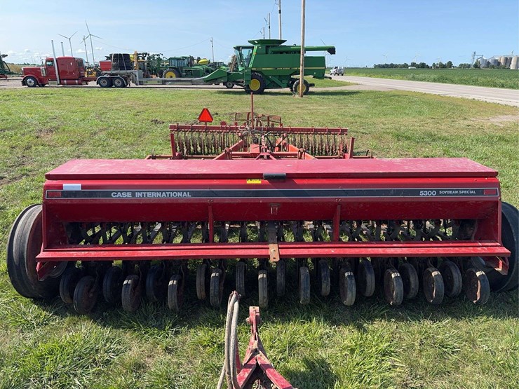 case-ih-5300-image-6