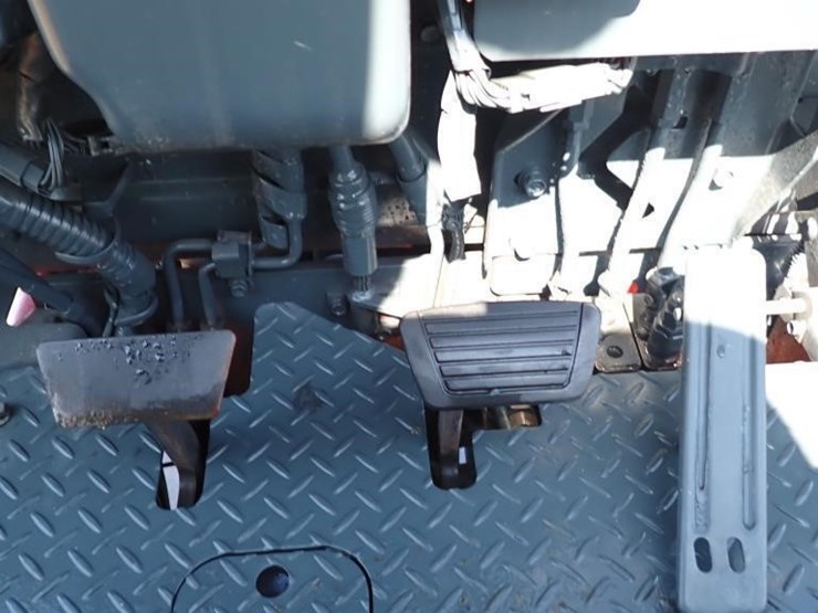 2008-caterpillar-p3000-image-21