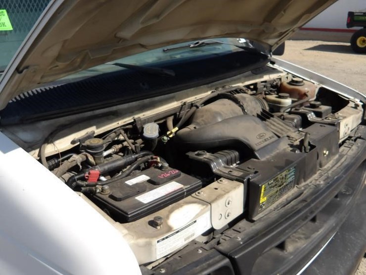 2002-ford-e350-image-8